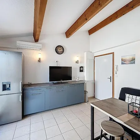 2 Pieces Proche Centre, Clim, Terrasse - Fr-1-475-169 Saintes-Maries-de-la-Mer